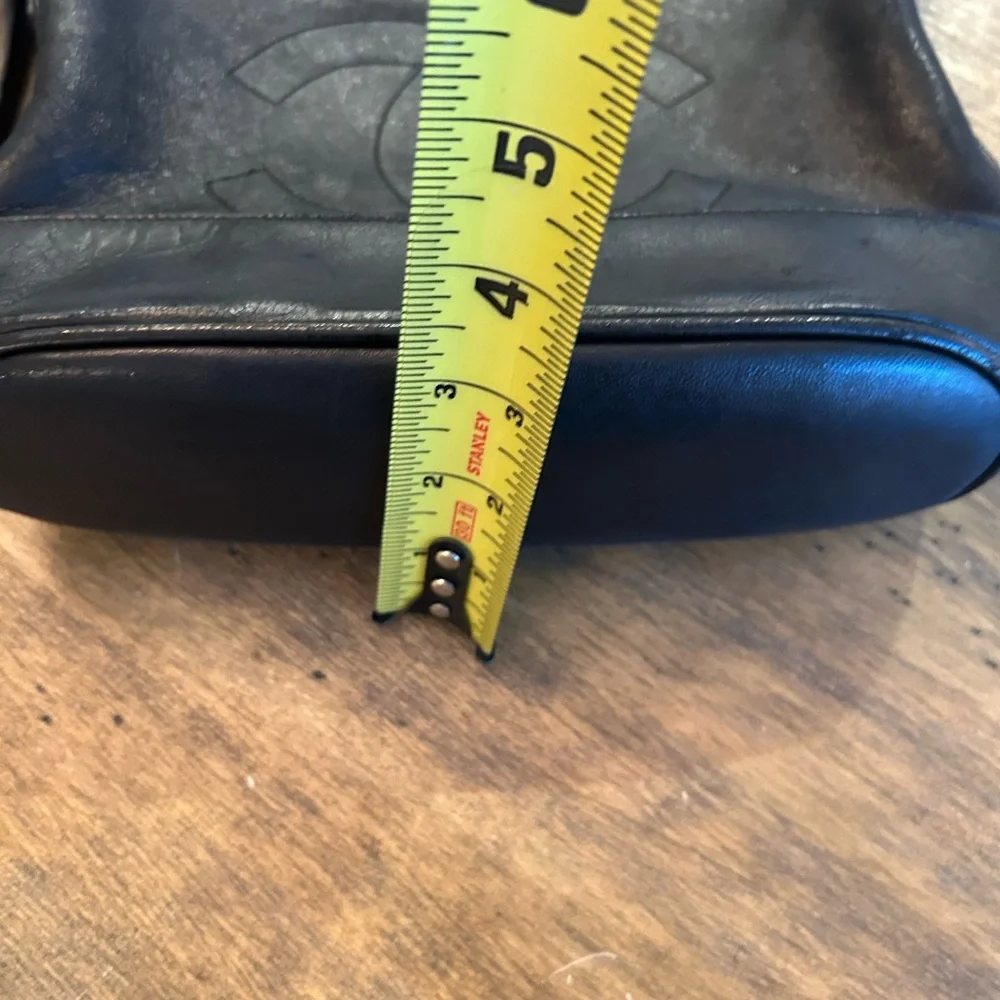 Vintage CHANEL CC Logo Black Caviar Leather BACKPACK added Pouch Drawstring - Picture 12 of 16